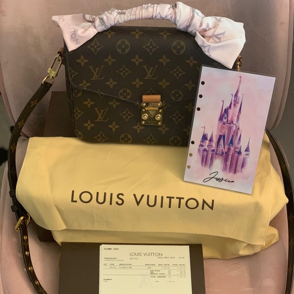 Louis Vuitton Pochette Métis w/ Bandeau